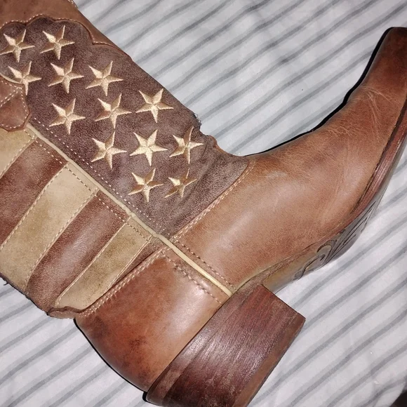 Durango Brown and Tan Star Heeled Boots - Picture 4 of 6